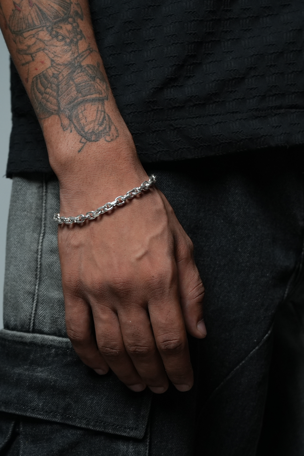 Aero twist bracelet