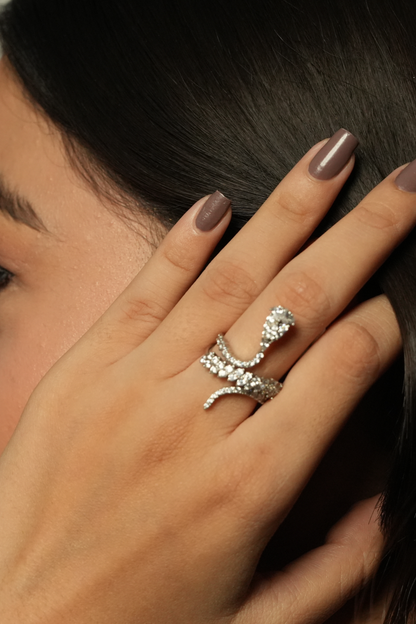 Serpentine ring