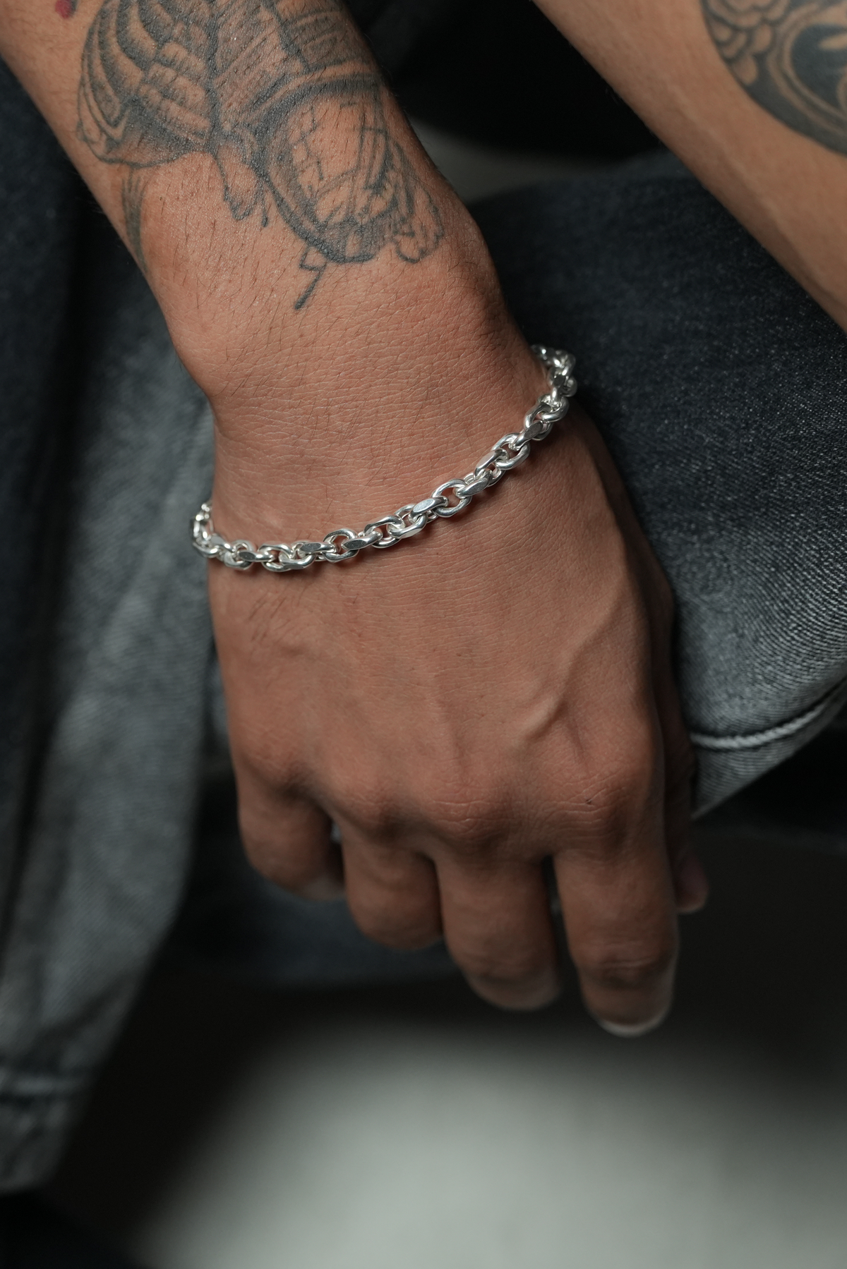 Aero twist bracelet